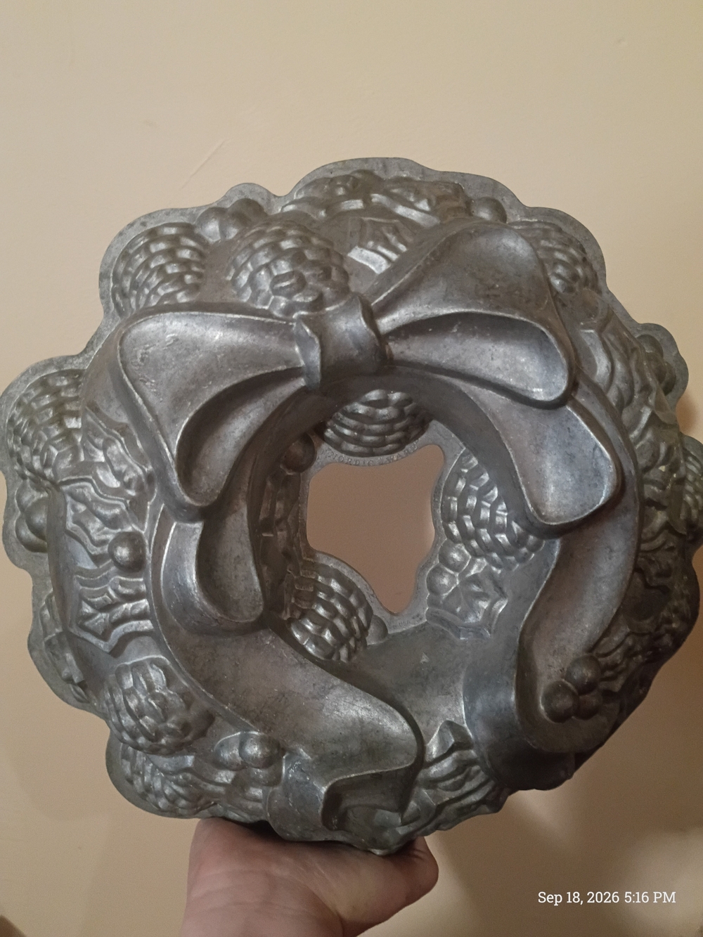 Nordic Ware Holiday Wreath Bundt Cake Pan